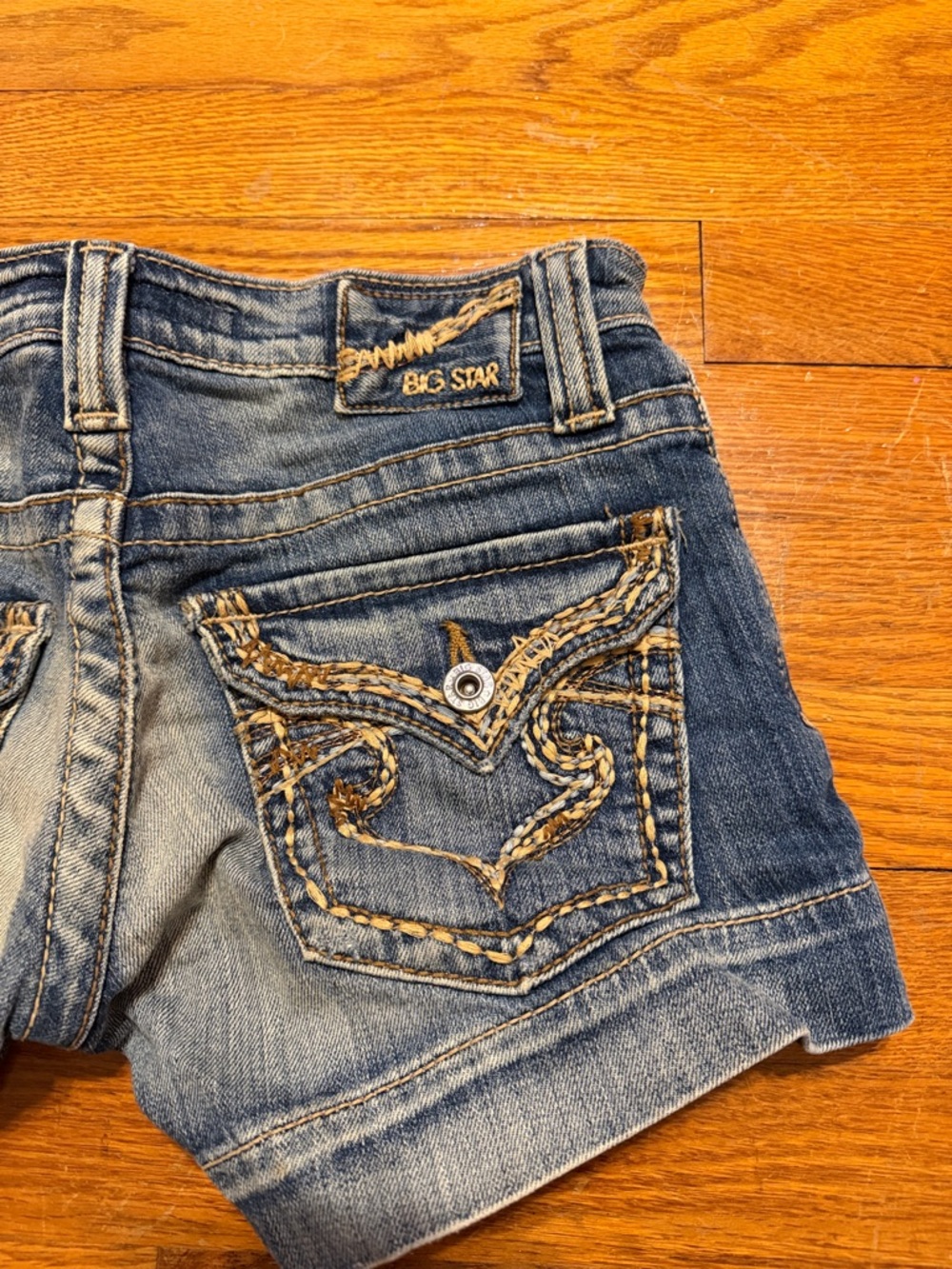 Vintage Big Star Sweet Denim Shorts Size 25 Low Rise Distressed Flap Pocket - Picture 2 of 6